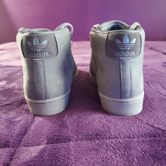 Addidas Pro Model "Mid Grey" - Picture 2 of 5